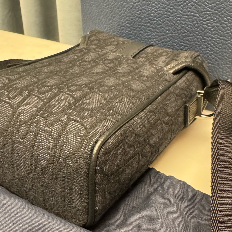 Dior Hit the Road 翻蓋信使包-4