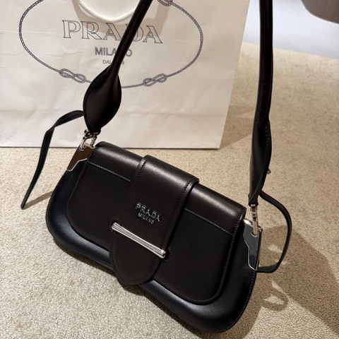 Prada普拉達黑銀牛皮Sidonie 單肩包腋下包