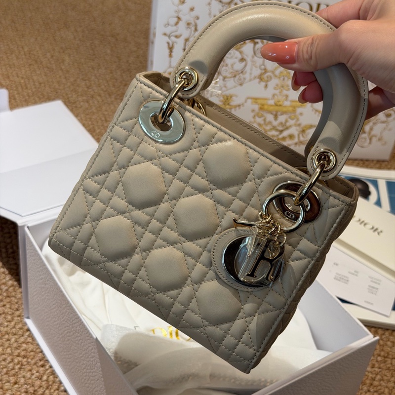 全新全套25年編碼奶茶色三格戴妃lady dior手提斜挎包-1