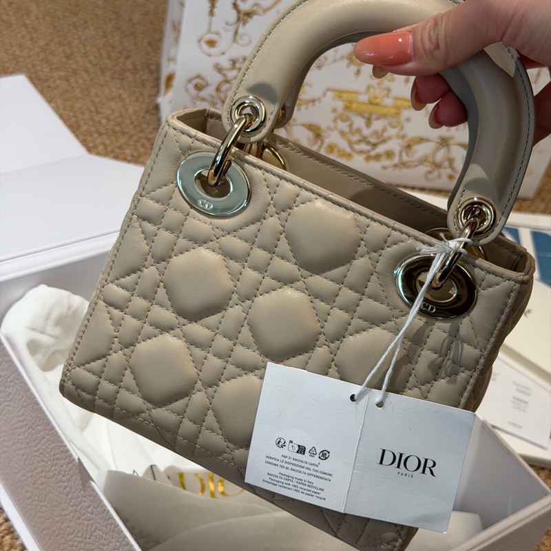 全新全套25年編碼奶茶色三格戴妃lady dior手提斜挎包-3