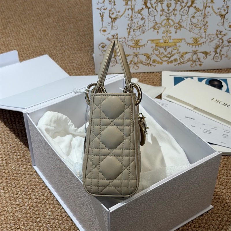 全新全套25年編碼奶茶色三格戴妃lady dior手提斜挎包-4