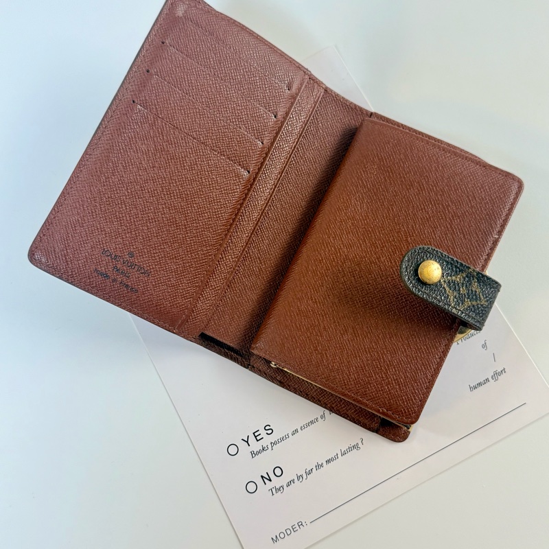 ✔️LV Louis Vuitton 路易威登 Monogram M61674 蝴蝶釦中夾-12