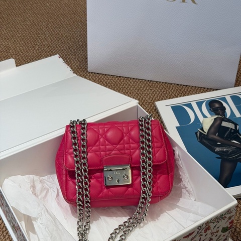 Dior迪奧玫粉色菱格紋小羊皮銀扣鏈條包單