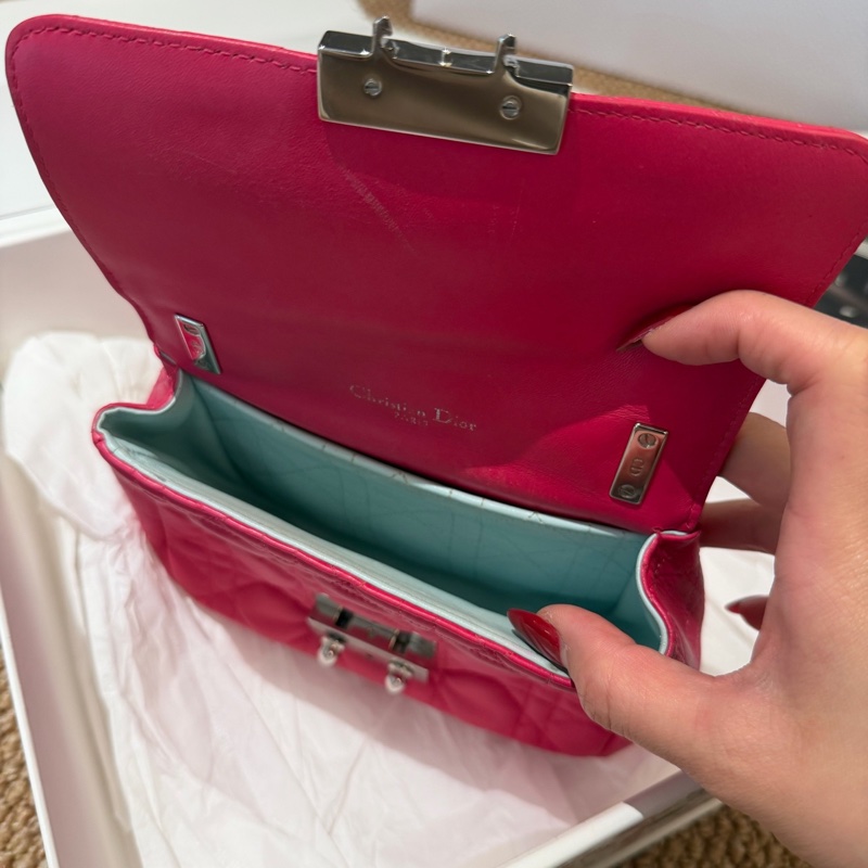 Dior迪奧玫粉色菱格紋小羊皮銀扣鏈條包單-6