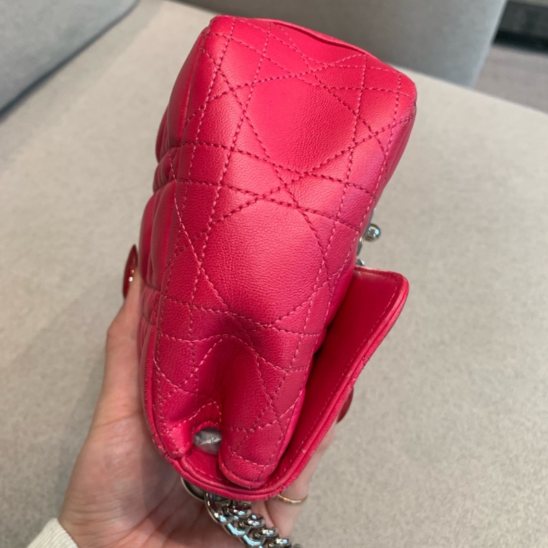 Dior迪奧玫粉色菱格紋小羊皮銀扣鏈條包單-13