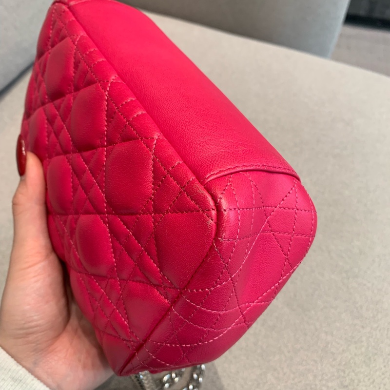 Dior迪奧玫粉色菱格紋小羊皮銀扣鏈條包單-15