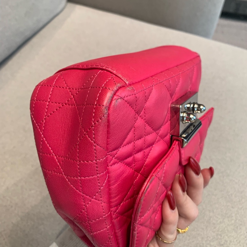 Dior迪奧玫粉色菱格紋小羊皮銀扣鏈條包單-16