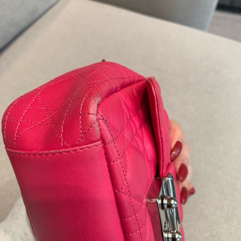 Dior迪奧玫粉色菱格紋小羊皮銀扣鏈條包單-24