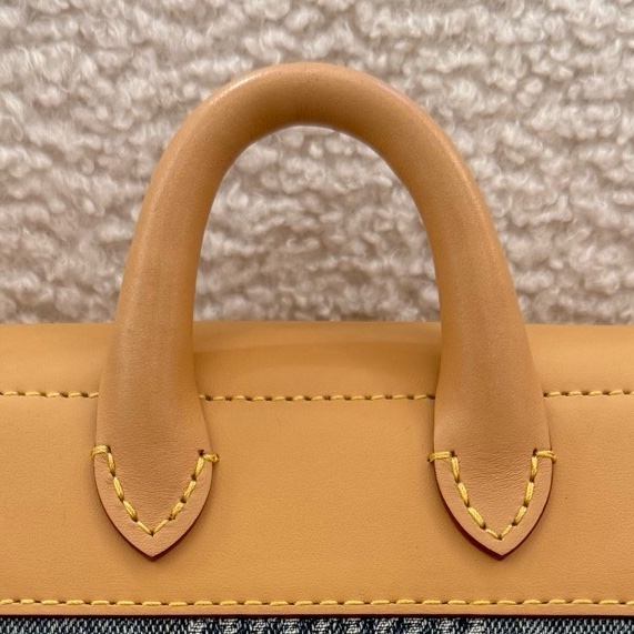 99新Lv steamer nano丹宁棋盘格单肩包 丹宁蓝配米色皮边，经典R扣配链条设计，时尚百搭 小巧实用。 附件：肩带-5