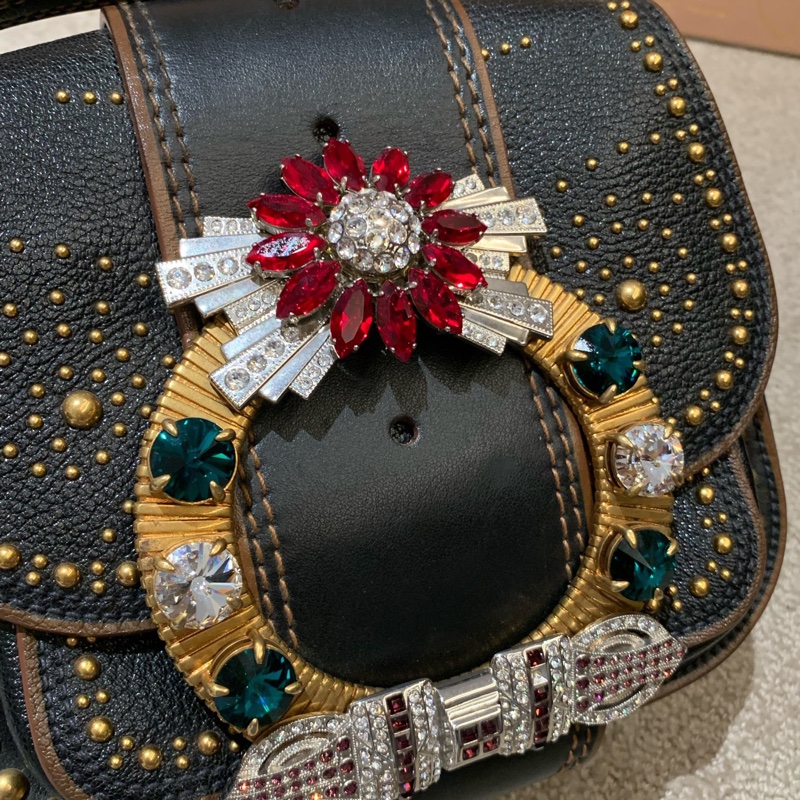 MiuMiu繆繆黑色鉚釘馬鞍包斜挎包鑲鑽寶石水鑽裝飾-1