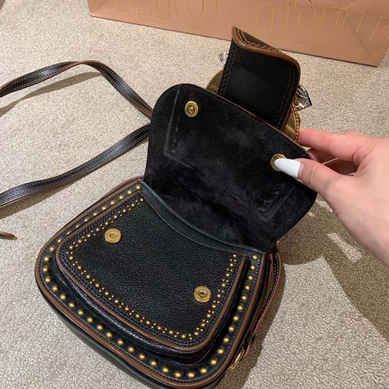 MiuMiu繆繆黑色鉚釘馬鞍包斜挎包鑲鑽寶石水鑽裝飾-7