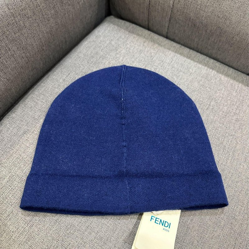 💎Han's house精品服飾💎FENDI 芬迪 滿版 FF 毛帽 雙面用 原價10900-1