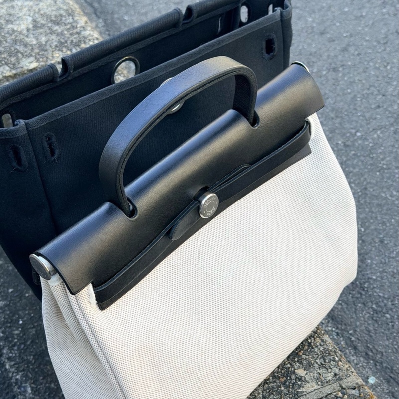 Hermes Herbag 31 黑色皮革 （附黑白替換袋）-2