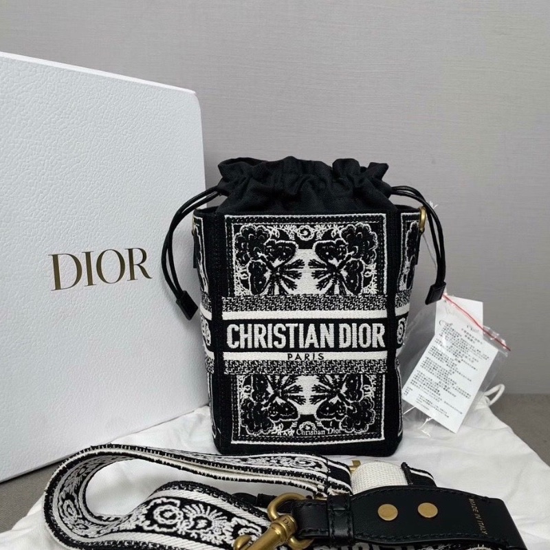 Dior Bubble刺繡字母花卉水桶包 23*14*14cm  95新 配件盒子 塵袋-1