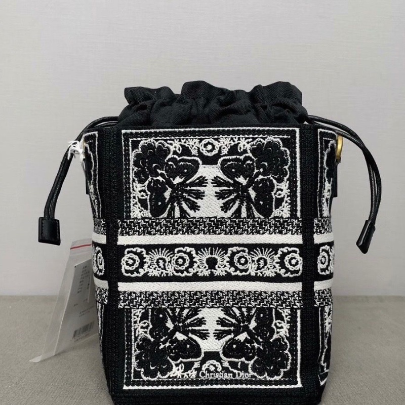 Dior Bubble刺繡字母花卉水桶包 23*14*14cm  95新 配件盒子 塵袋-4