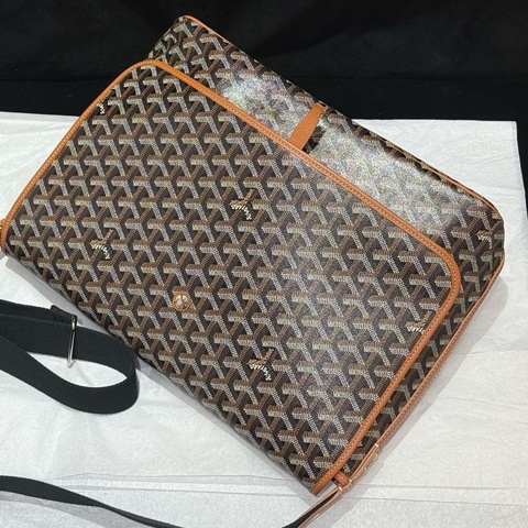 GOYARD/戈雅 Capetien棕色老花郵差包 容量巨大 男女通用 23年編碼 尺寸35*27