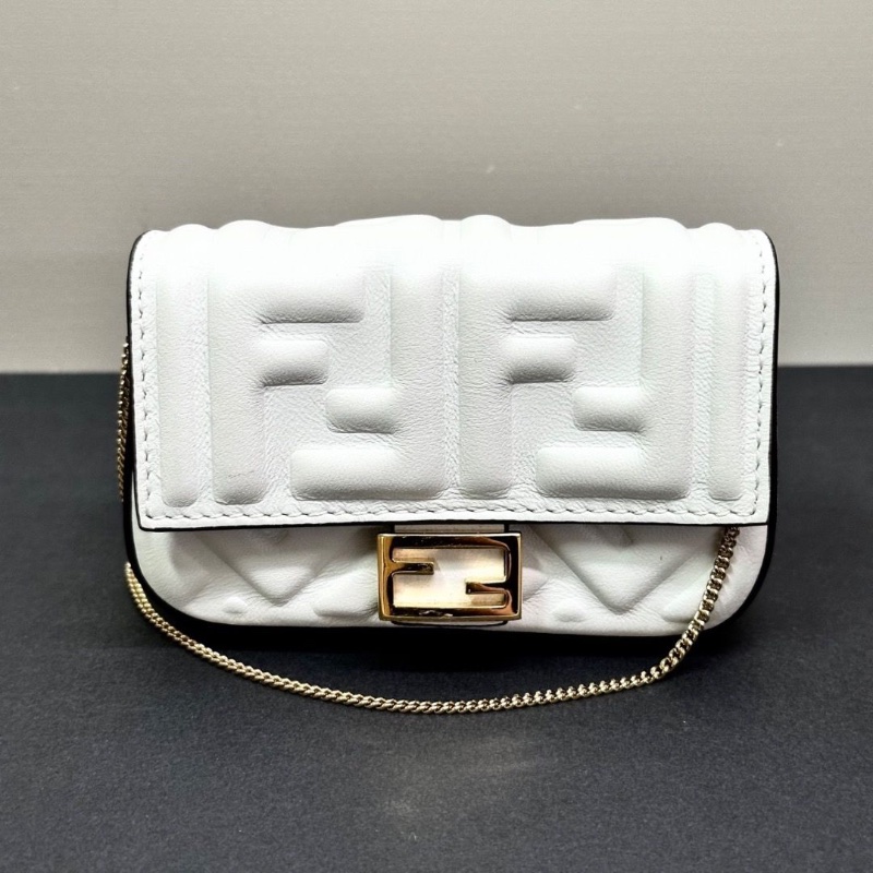 FENDI baguette超迷你經典FF壓紋白金鍊條零錢包10.5*6*2 9新 配件塵袋-3