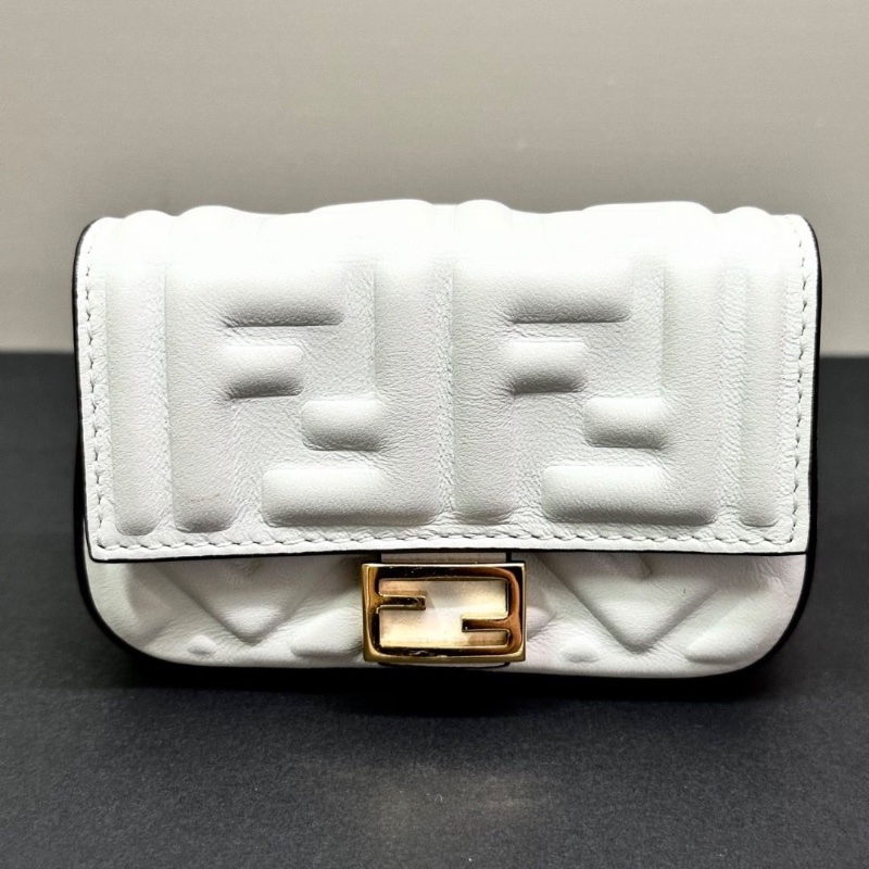 FENDI baguette超迷你經典FF壓紋白金鍊條零錢包10.5*6*2 9新 配件塵袋-6