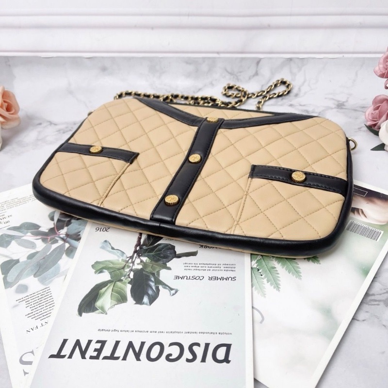 Chanel 拼色衣服包肩背包腋下包29X19X2 9新 配件塵袋-4