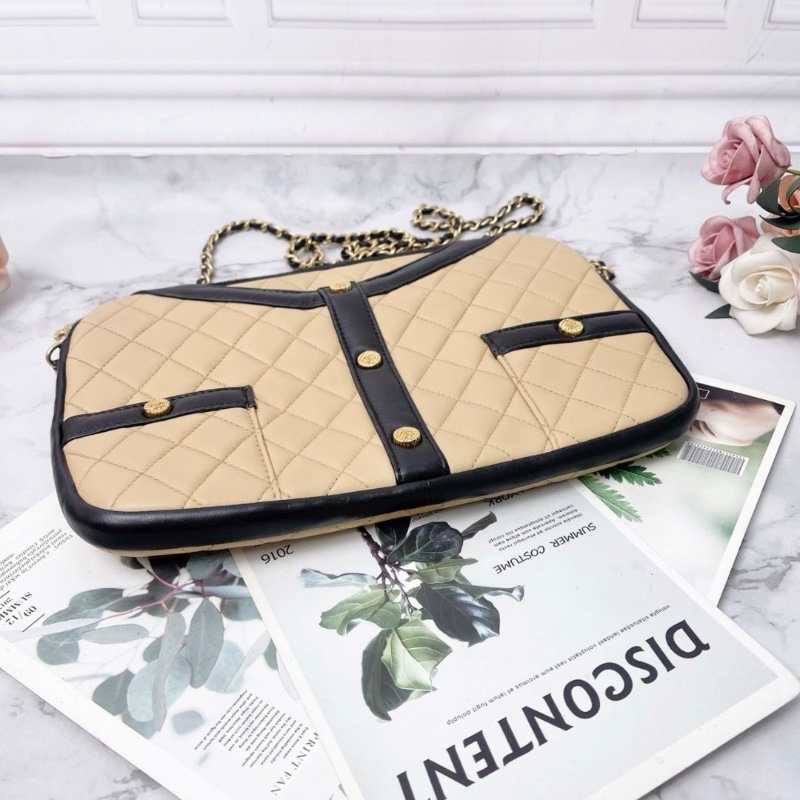 Chanel 拼色衣服包肩背包腋下包29X19X2 9新 配件塵袋-5