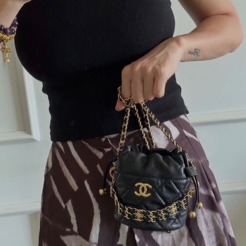 Chanel 雙鏈條 水桶 黑金 荔枝紋牛皮 芯片款11.5*10.5*10.5cm  95新 配件塵袋 購證-1