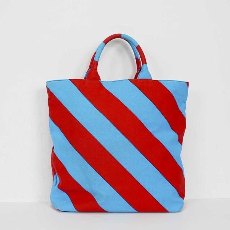 Miumiu 紅藍拼色手提包購物袋 帆布包32*12*33 95新 配件塵袋-2