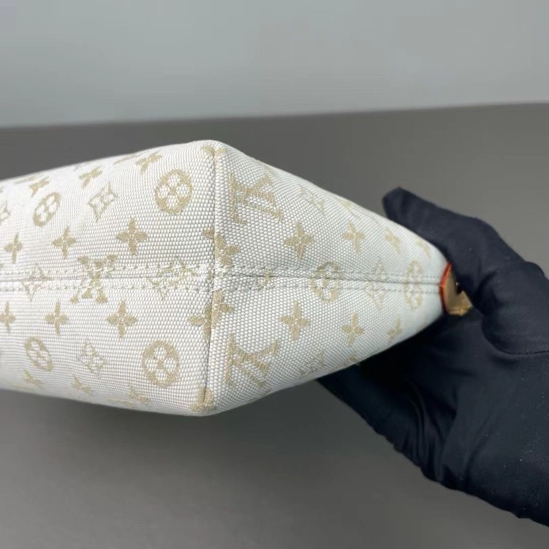 LV 芯片款 沙丘色飯盒包 24s限定牛津布款,很溫柔的顏色 18*13*6 9新 配件塵袋-5