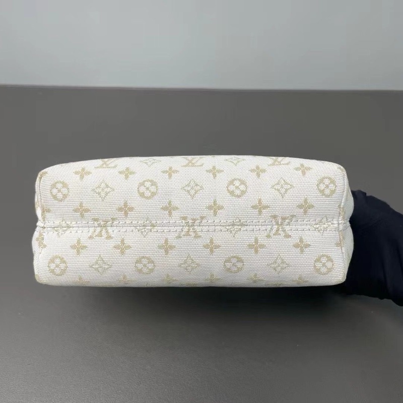 LV 芯片款 沙丘色飯盒包 24s限定牛津布款,很溫柔的顏色 18*13*6 9新 配件塵袋-6