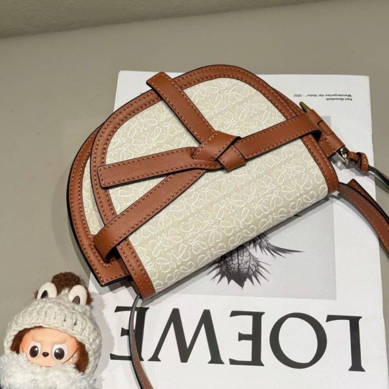 Loewe gate mini 焦糖色 牛皮 蝴蝶結 馬鞍包12.5*21*9.5 95新 配件塵袋-5