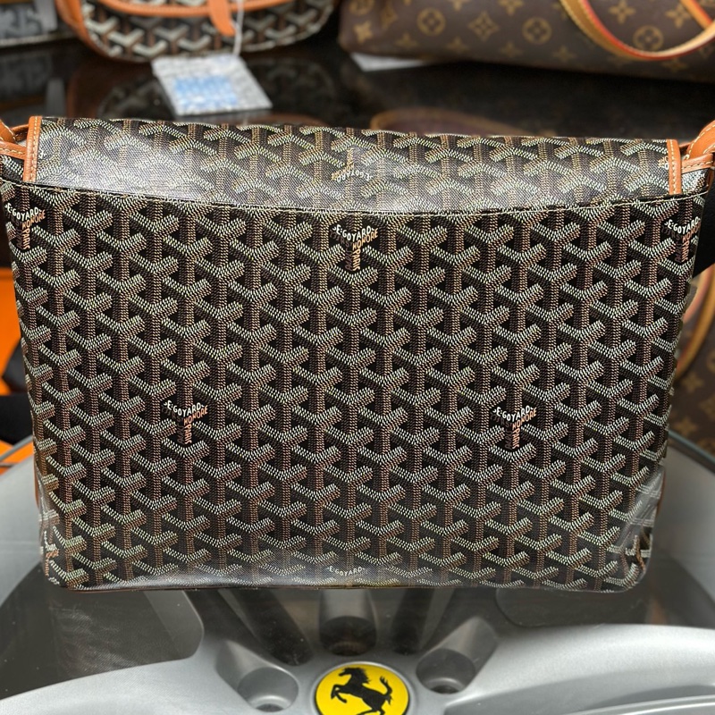 Goyard戈雅焦糖色Capetien帆布拼皮老花滿印翻蓋郵差包 23 編碼-1