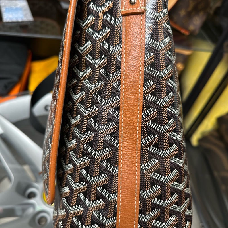 Goyard戈雅焦糖色Capetien帆布拼皮老花滿印翻蓋郵差包 23 編碼-2