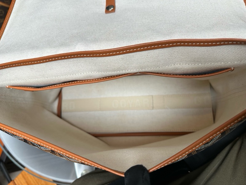 Goyard戈雅焦糖色Capetien帆布拼皮老花滿印翻蓋郵差包 23 編碼-6