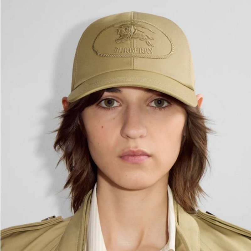 💎Han's house精品服飾💎 BURBERRY 刺繡 戰馬 帽子 義大利製 現貨M 原價13500-8