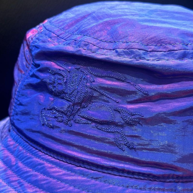 💎Han's house精品服飾💎 Burberry 尼龍 防水 戰馬 騎士 彩虹色 電光紫 漁夫 帽子 男女可帶  現貨M 原價14900-3