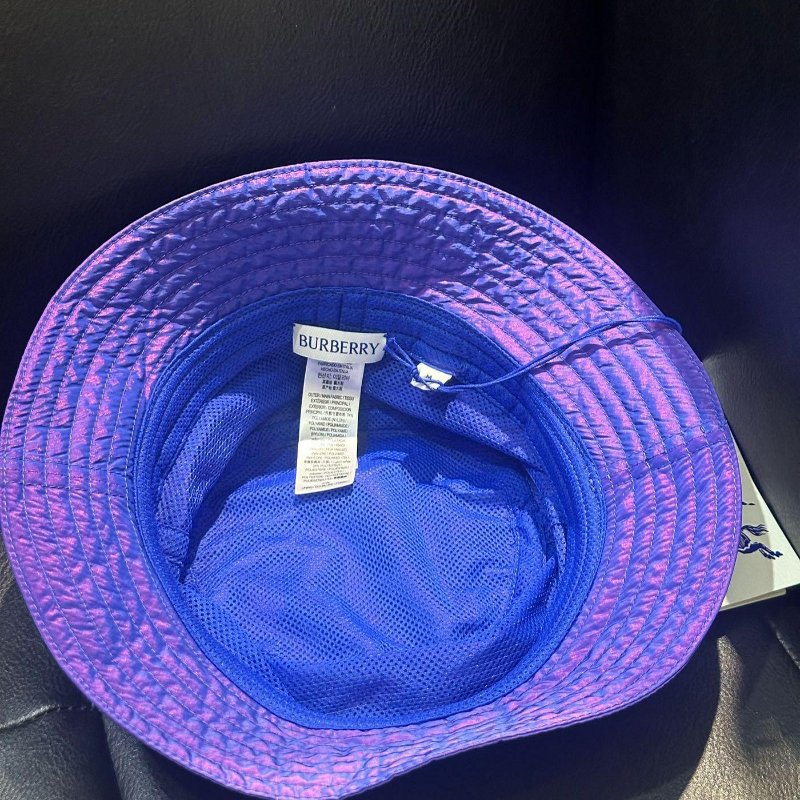 💎Han's house精品服飾💎 Burberry 尼龍 防水 戰馬 騎士 彩虹色 電光紫 漁夫 帽子 男女可帶  現貨M 原價14900-5