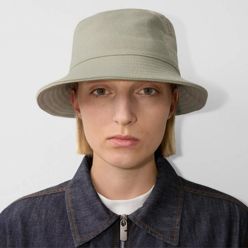 💎Han's house精品服飾💎 Burberry 刺繡 戰馬 騎士 漁夫 帽子 男女可帶  原價16500-6