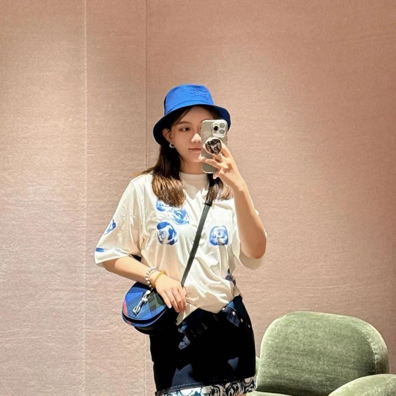 💎Han's house精品服飾💎 Burberry 戰馬 騎士 格紋 漁夫 帽子 雙面 男女可帶 原價14900-1