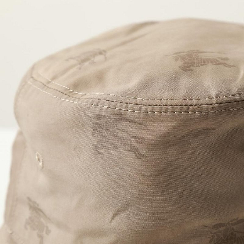 💎Han's house精品服飾💎 BURBERRY 戰馬 漁夫 帽子 男女可帶 現貨M 原價18200-4