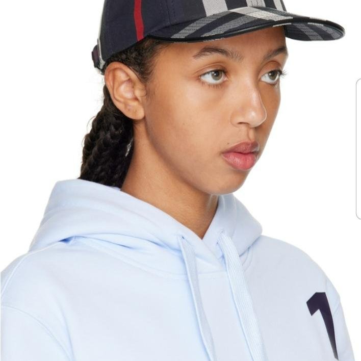 💎Han's house精品服飾💎BURBERRY 格紋 刺繡字 帽子-3