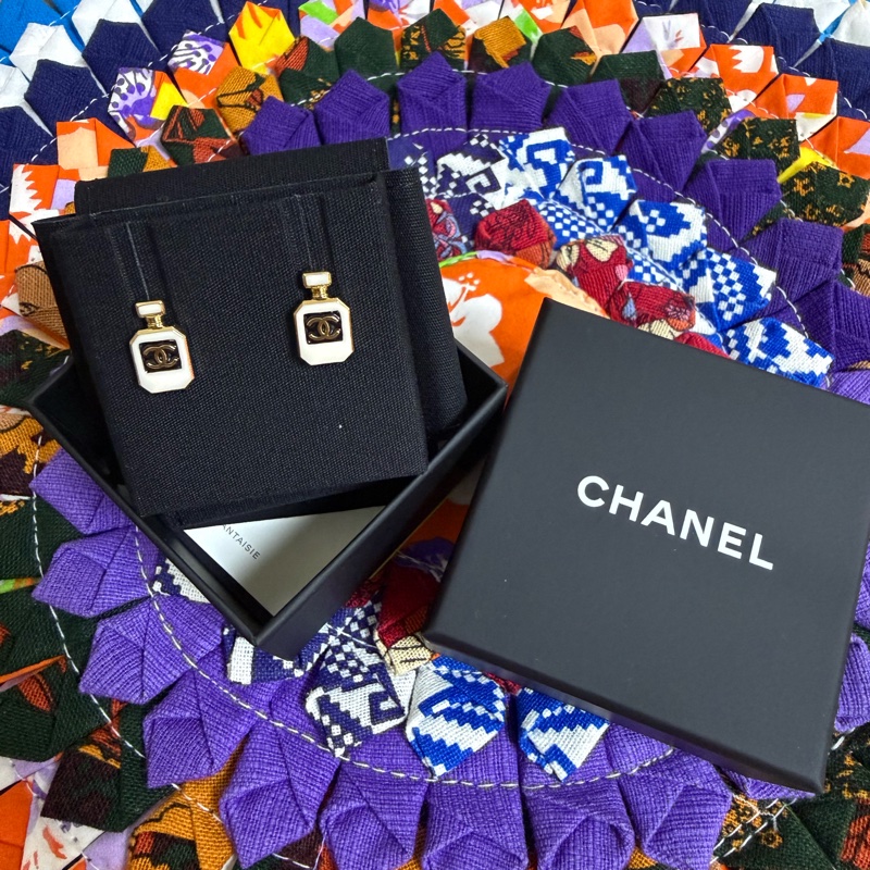 Chanel 香水雙C耳環 黑白-2