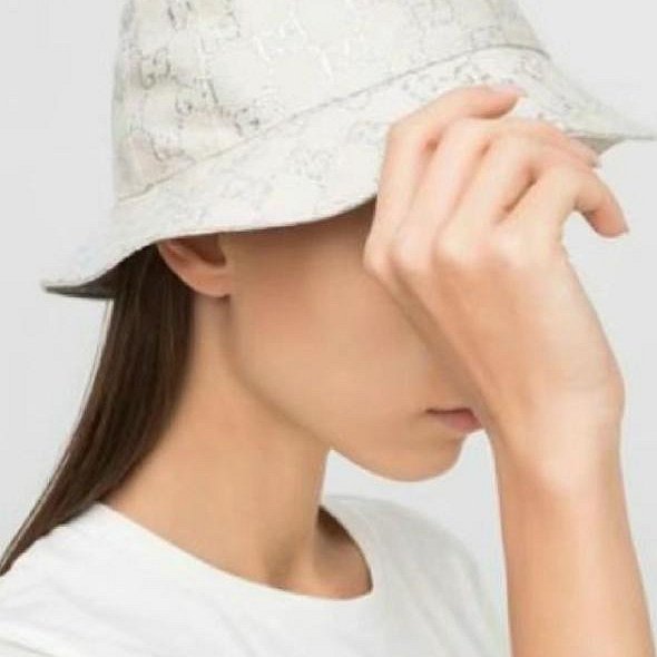 💎Han's house精品服飾💎GUCCI 滿版 刺繡 反光銀線 老花 漁夫帽 帽子-6