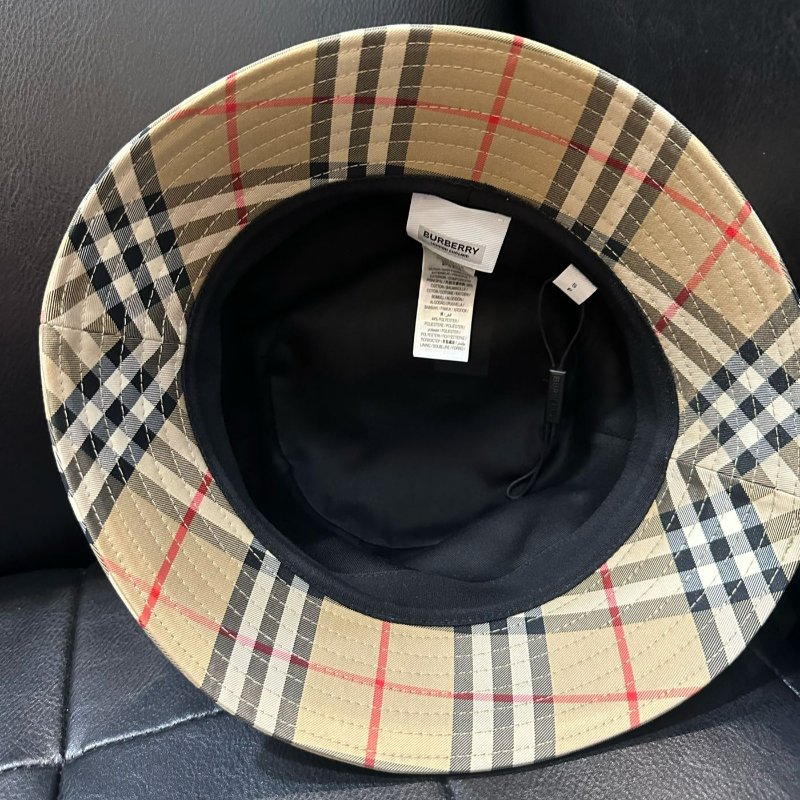 💎Han's house精品服飾💎 BURBERRY TB 格紋 漁夫 帽子 男女可帶 原價12500-1