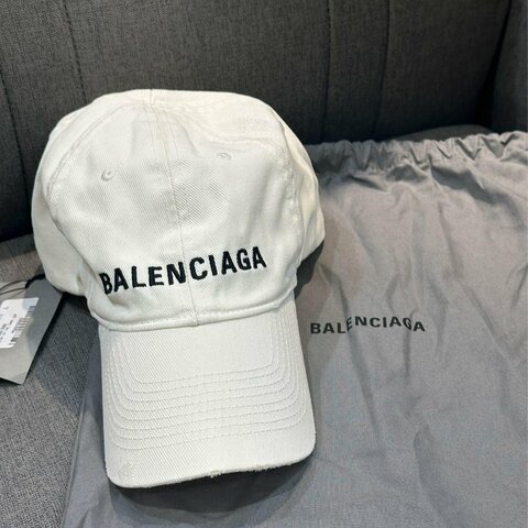 💎Han's house精品服飾💎Balenciaga 巴黎世家 刺繡 破損 男女同款 帽子 現貨 原價14200