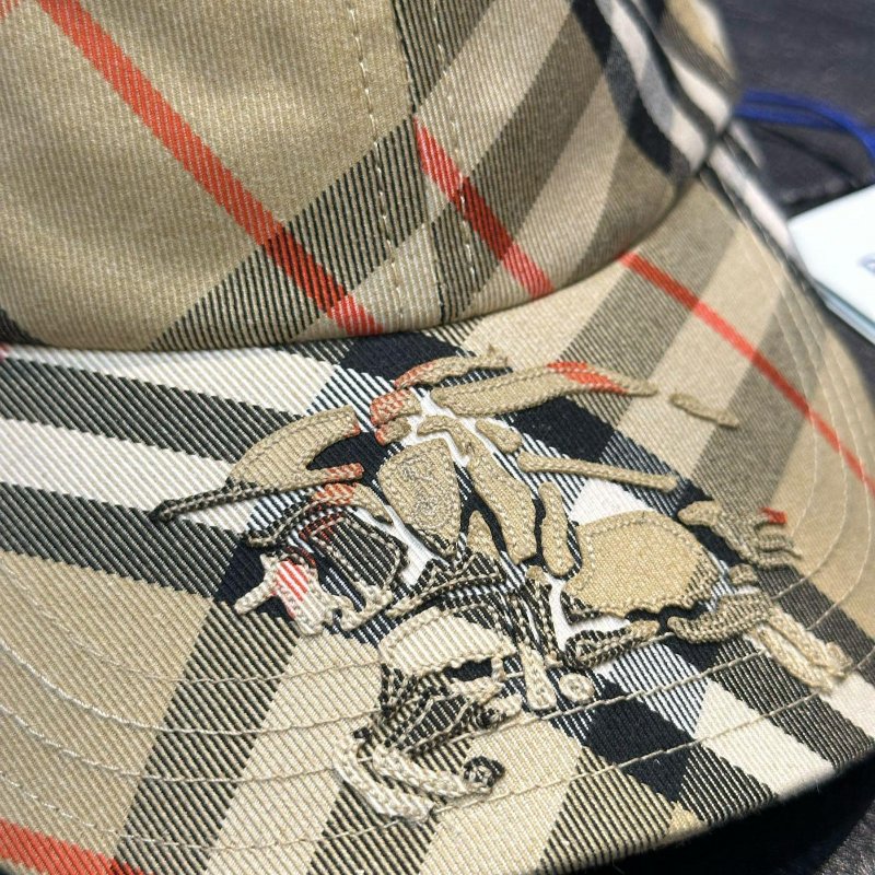💎Han's house精品服飾💎 BURBERRY 格紋 刺繡 戰馬 騎士 帽子 義大利製 現貨 原價13500-8