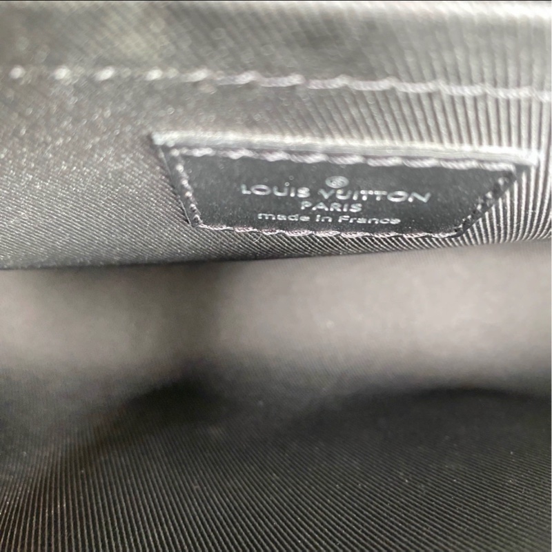 帥翻天😎實用款99新🆕Lv路易威登全黑老花trunk黑武士盒子包郵差包單肩斜挎包-14