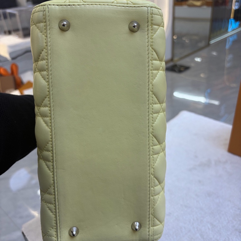 迪奧/Dior 戴妃五格銀扣羊皮小雞黃13年編碼 尺寸:24*20*11-8