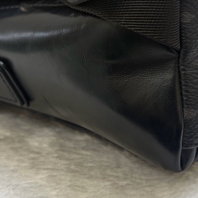 路易威登/Louis Vuitton Voyager黑武士郵差包小號芯片款無破裂-7