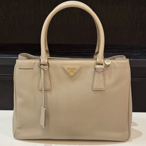 普拉達prada殺手包底長33原始內里乾淨外國