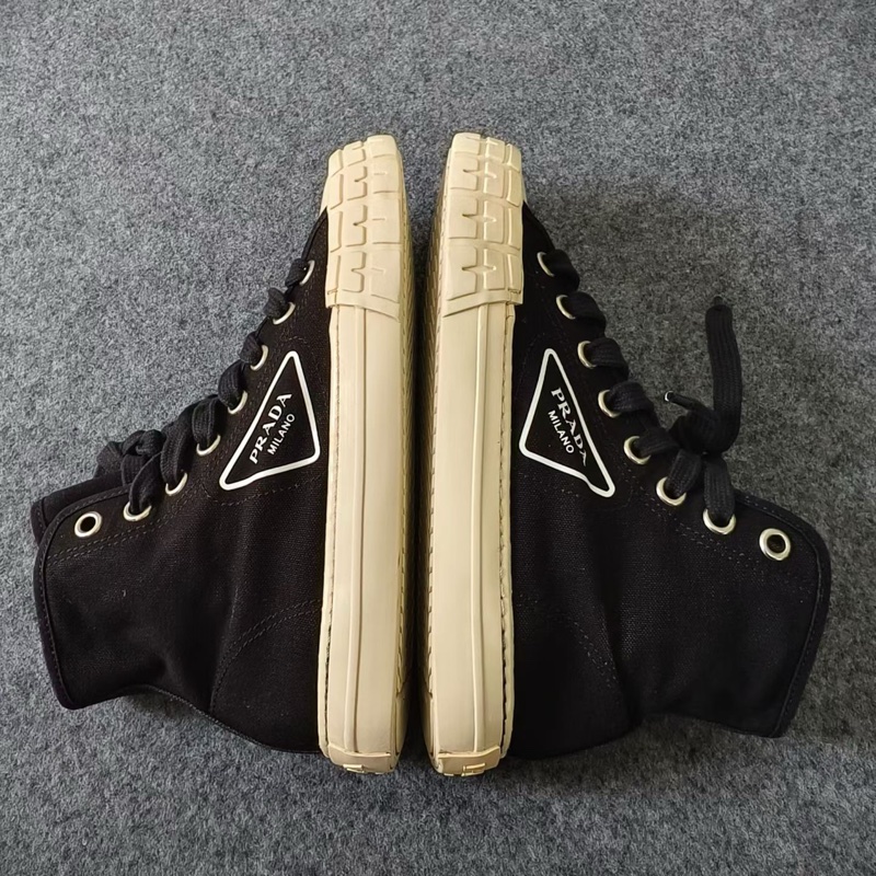 PRADA普拉達三角標logo高幫板鞋  尺碼37碼 無附件-3