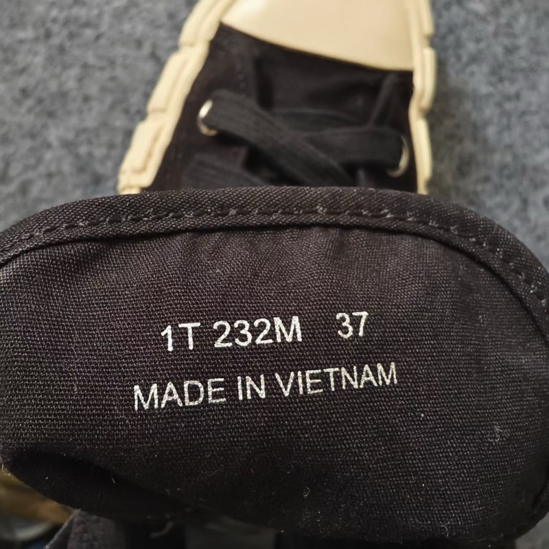 PRADA普拉達三角標logo高幫板鞋  尺碼37碼 無附件-6